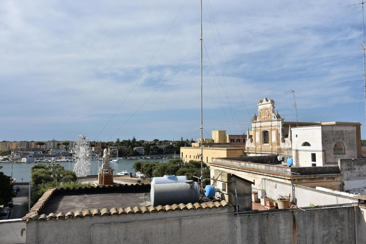 Il Duomo E Il Mare Lejlighed Brindisi Eksteriør billede