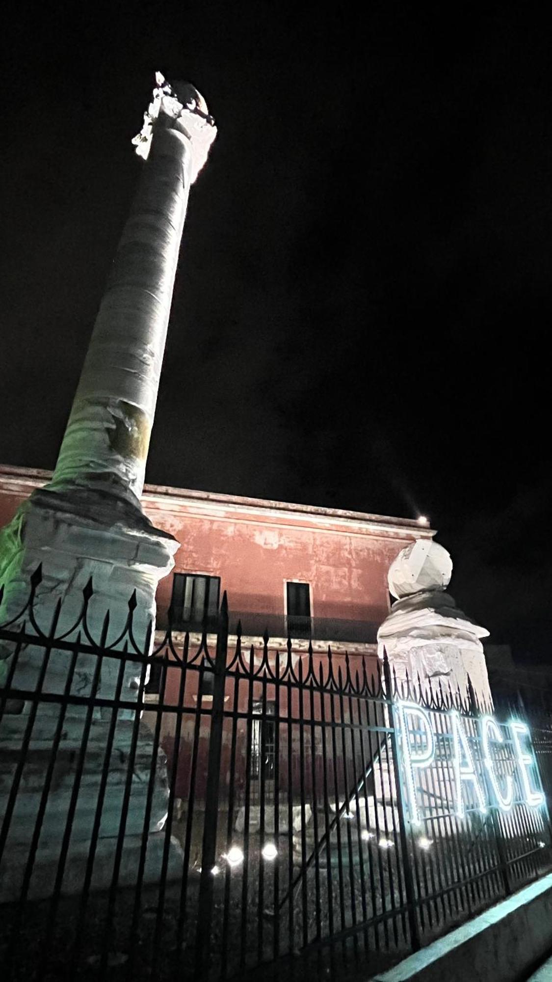 Il Duomo E Il Mare Lejlighed Brindisi Eksteriør billede
